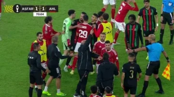 الكاف يحيل الأحداث المثيرة في مباراة الأهلي والجيش الملكي إلى لجنة الانضباط للتحقيق 1